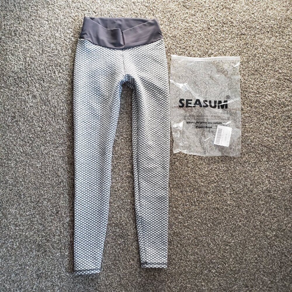 SEASUM TikTok Leggings - Size XS